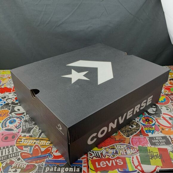 Converse Lugged 2.0 Leather All Star Women's Various Sizes - Picture 13 of 13